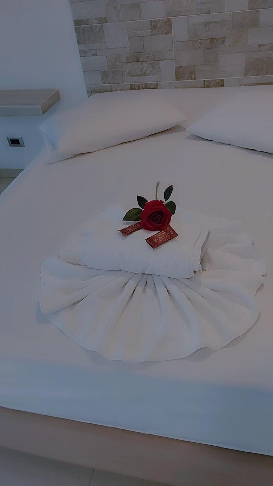 Hotel Buenos Aires Central Медельин Экстерьер фото