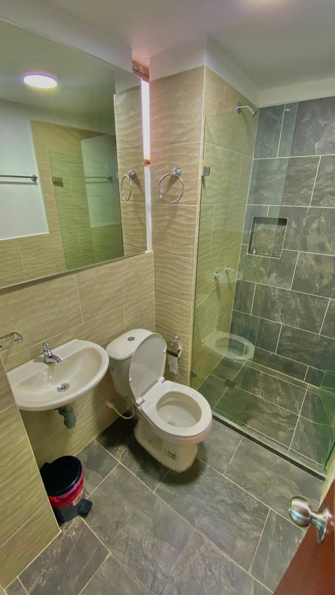 Hotel Buenos Aires Central Медельин Экстерьер фото